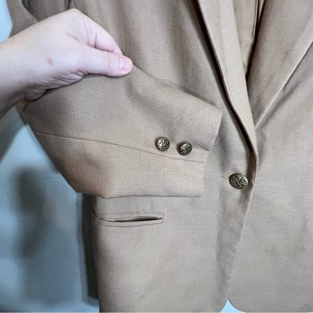 Briggs Lightweight Camel Wool Button Front Blazer… - image 5